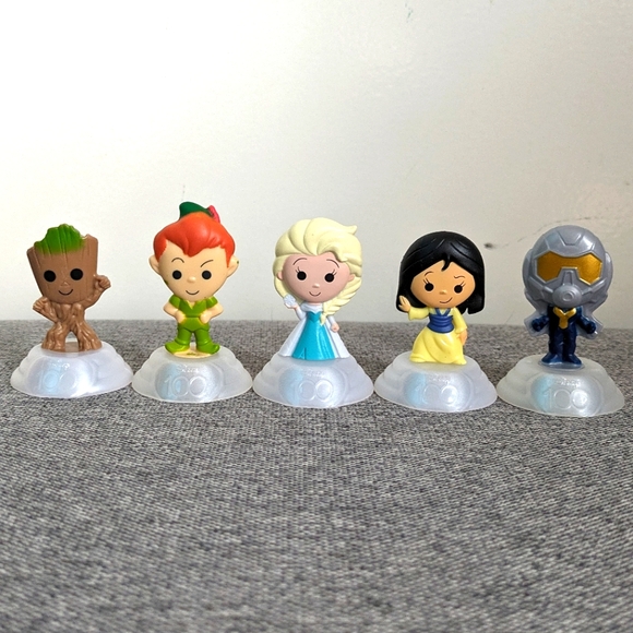 2023 McDonald's Disney 100th Anniversary Toys Elsa Mulan Peter Pan Groot Happy - Picture 2 of 5